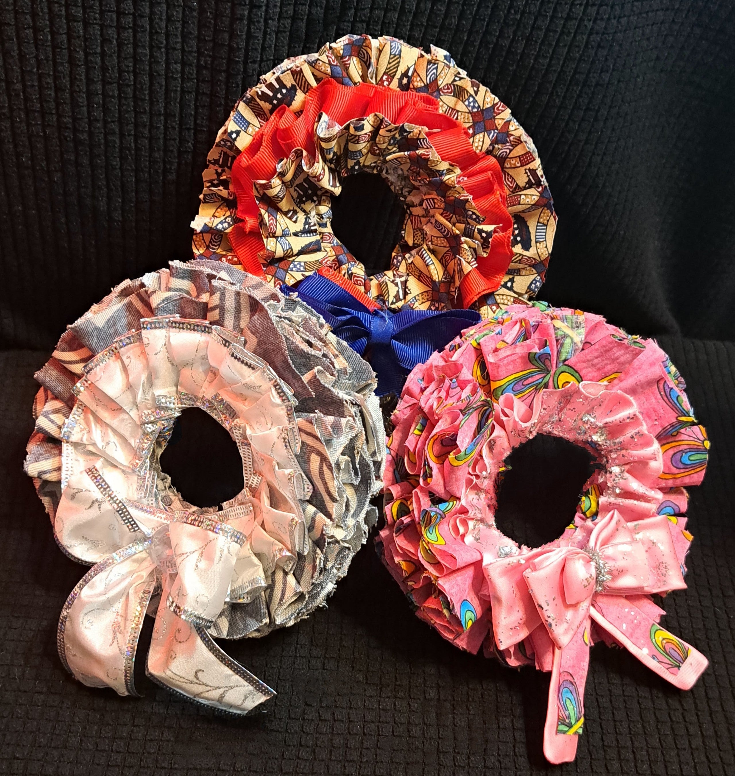 Small handmade Christmas Wreaths – Perfect for Cozy Spaces